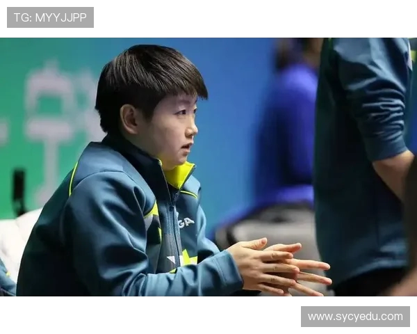 场边零互动引争议，孙颖莎举动暗藏深意